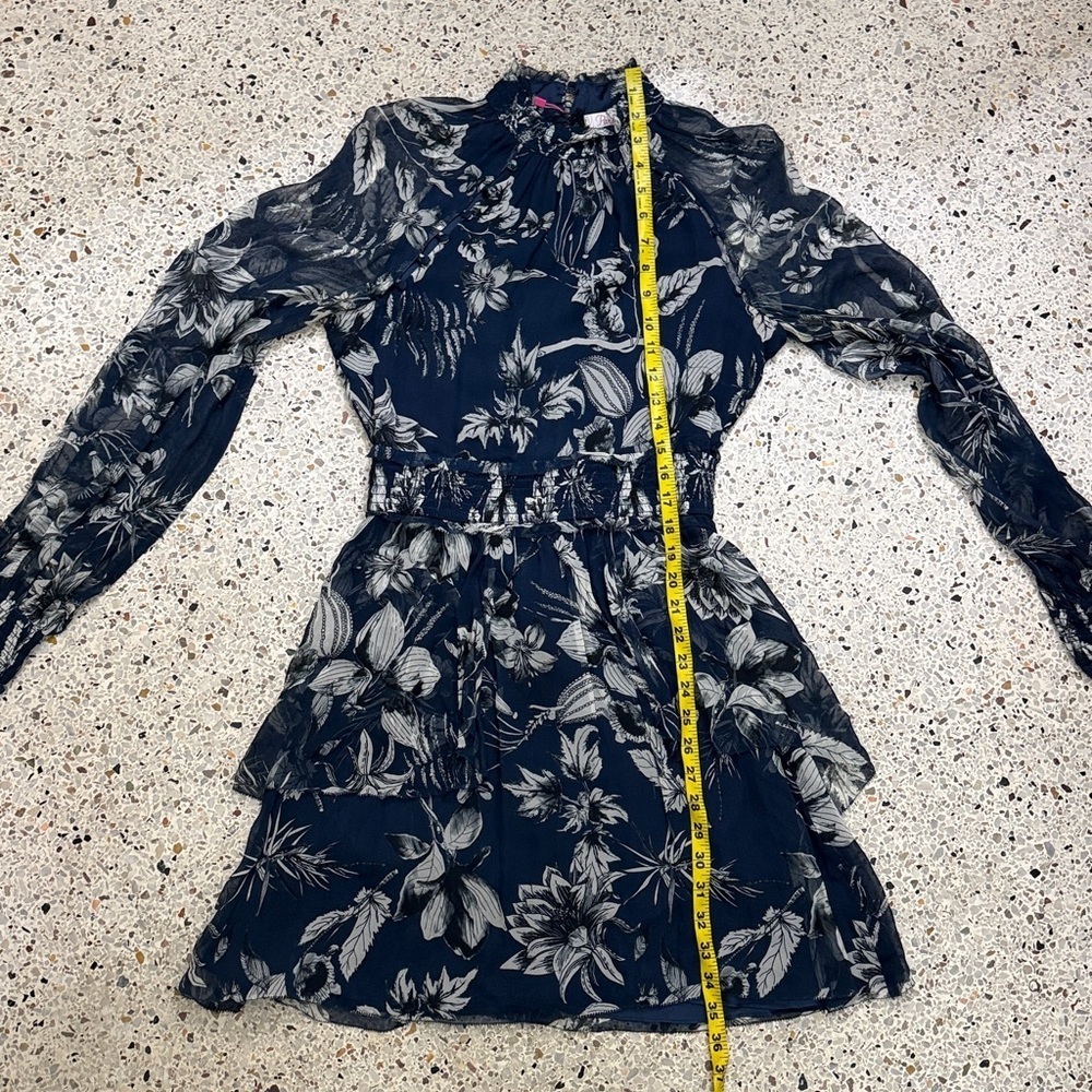 Parker Shelby long sleeve 100% silk blue white floral mini dress small s - Picture 7 of 7